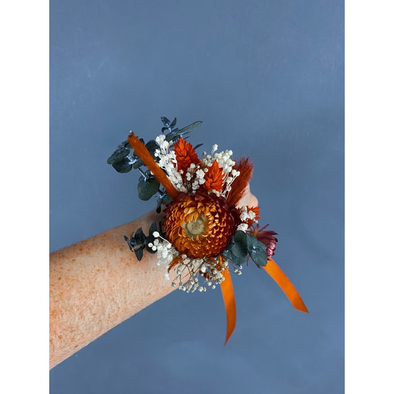 Mara dried flower wrist corsage