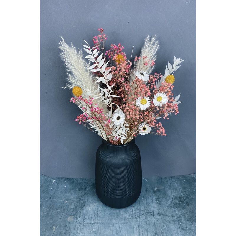Nyla dried flower bouquet