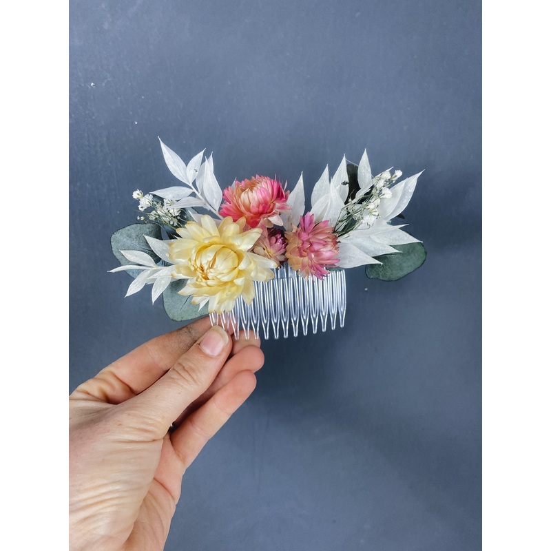 Tamara dried flower hair comb