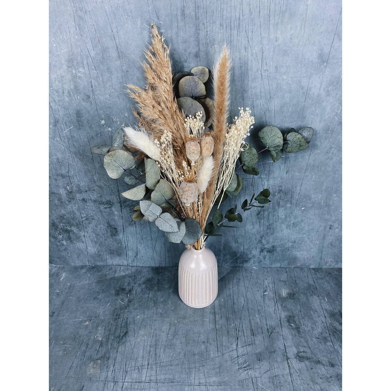 Una dried flower mini arrangement
