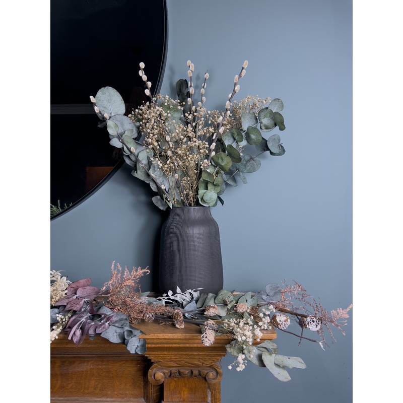 Willow festive dried flower bouquet