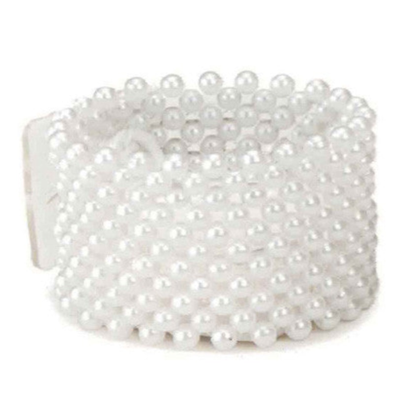 R112 (17631) – Wristlet Flower Bracelet Sugar