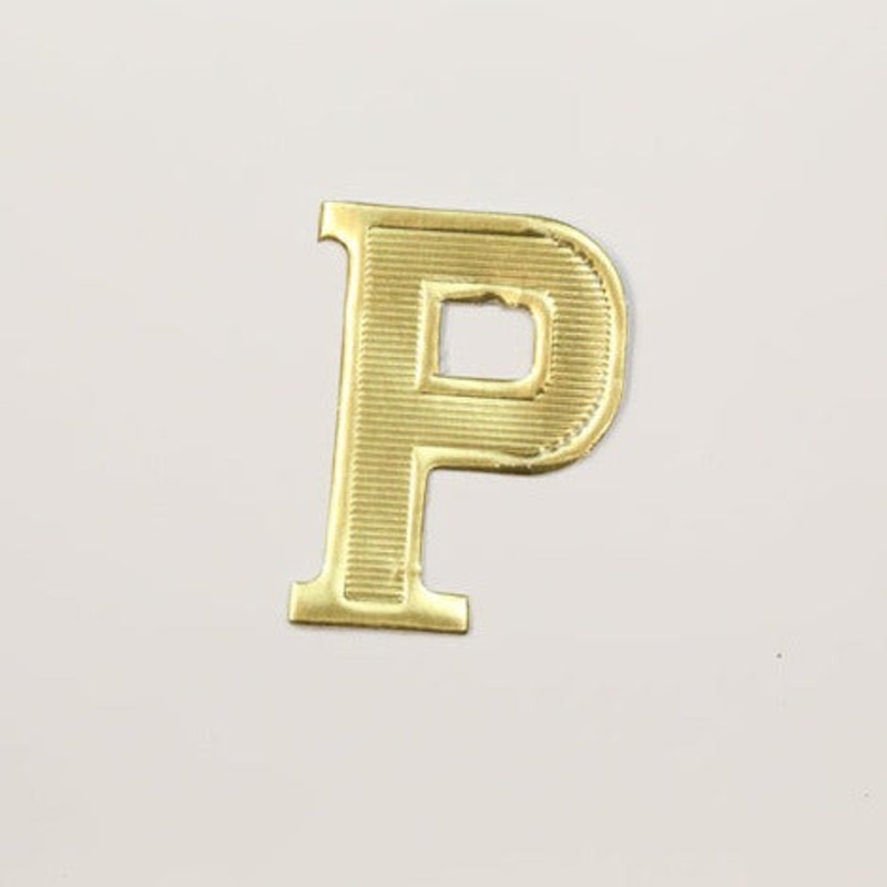MJ40013/P (11702) – Block Letter P Gold 25/Bg