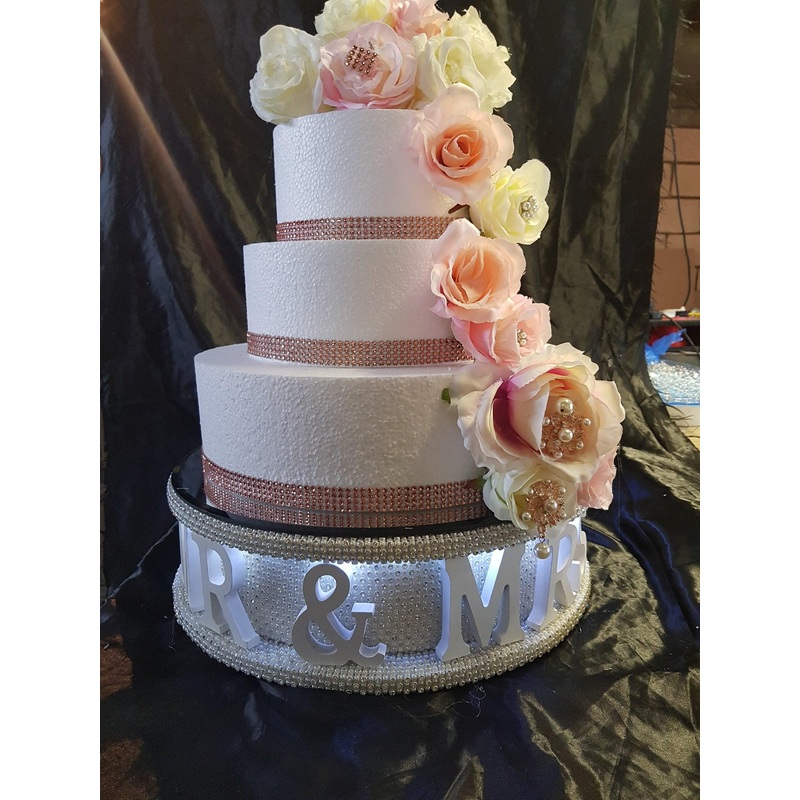 Mr & Mrs cake stand-Pearl and REAL CRYSTAL stones. wedding cake stand + lights + personalised by Crystal wedding uk