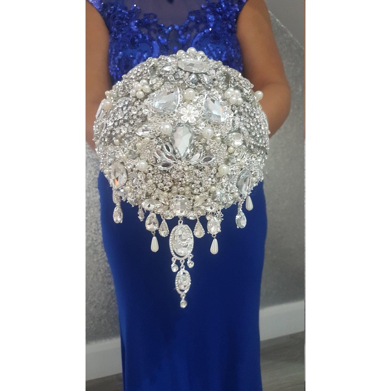 Crystal brooch bouquet, jewel bouquet, alternative Great Gatsby style wedding flowers. by Crystal wedding uk