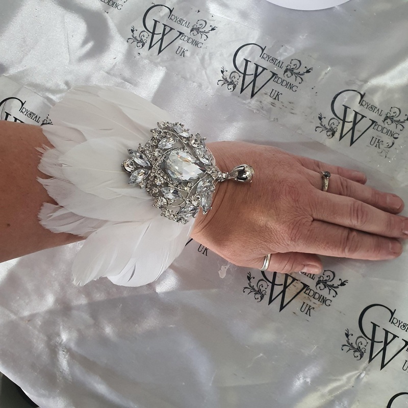 Feather wrist corsage,The Great Gatsby 1920’s feather rhinestone brooch.