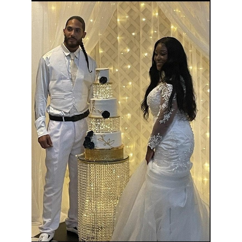 Crystal Cake Separator: Chandelier Style Acrylic Divider – 6 8 10