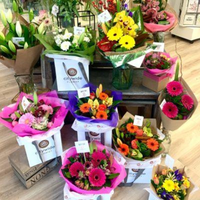 Florist Choice Bouquet-Small & Medium & Large & Stunning
